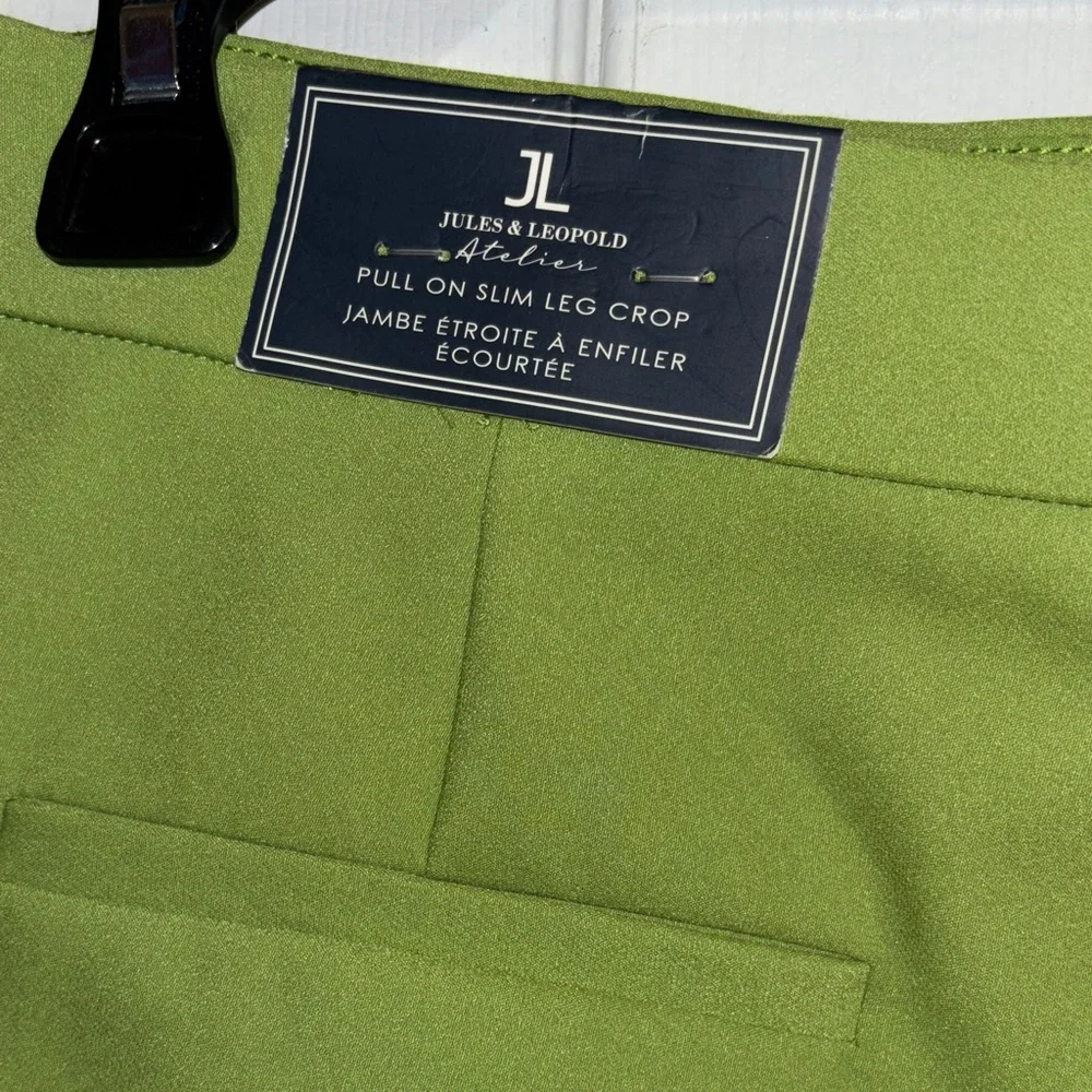 Jules & Leopold Green Women's Cropped Pull On Pants - Picture 3 of 3